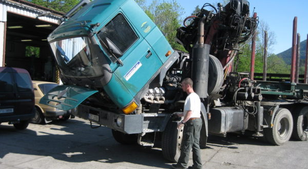 Servis osobních a nákladních automobilů